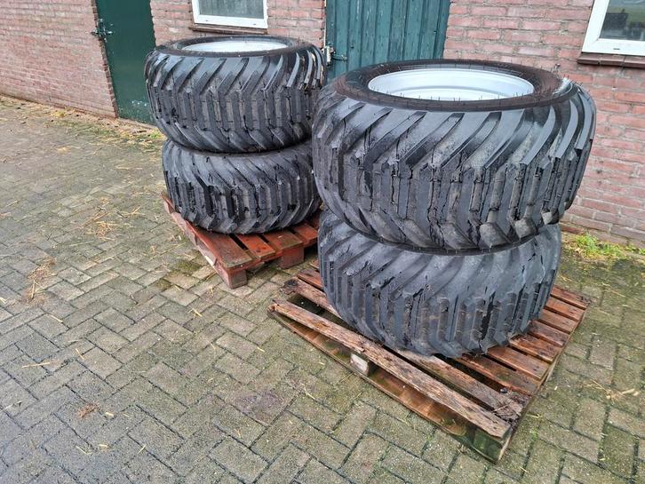 Nouveaux pneus/roues/tomber/jantes agricoles 500/45-22.5, Articles professionnels, Machines & Construction | Autre, Enlèvement