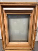 velux bois GGL 55x78 (posé 6 mois) + raccord + option pose, Bricolage & Construction, Enlèvement, Comme neuf, Double vitrage