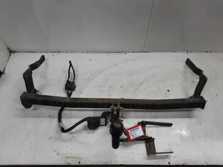 TREKHAAK Ford EcoSport (JK8) (01-2013/04-2015), Auto-onderdelen, Ophanging en Onderstel, Ford, Gebruikt