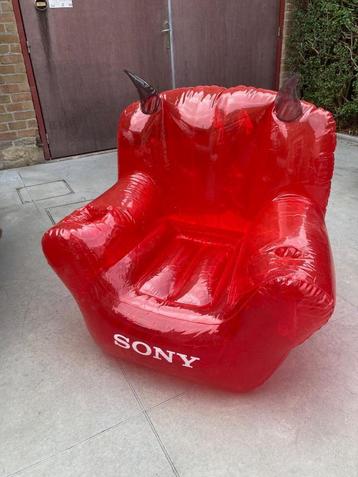 Zwembad zetel Sony beschikbaar voor biedingen