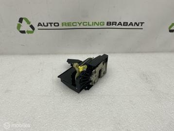 Deurslot Voor Links Dacia Sandero 2 ELEKTRISCH 805039362R beschikbaar voor biedingen
