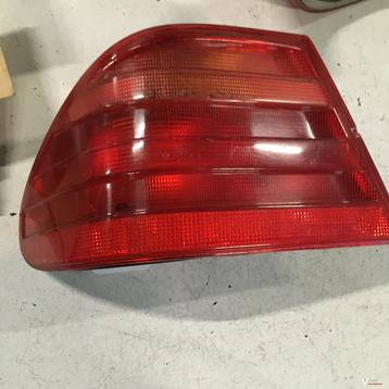 Mercedes W210 Wagennr 1700156 Achterlicht  Linksachter (klei beschikbaar voor biedingen