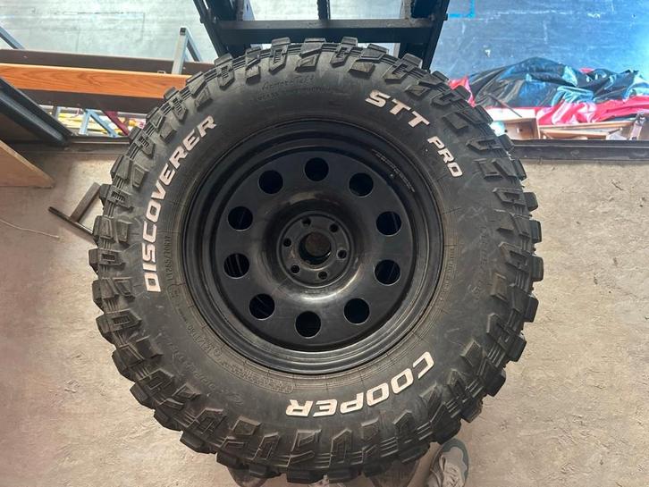 Offroad banden Navara, Auto-onderdelen, Banden en Velgen, Band(en), All Season, 17 inch, 285 mm, Terreinwagen, Gebruikt, Ophalen