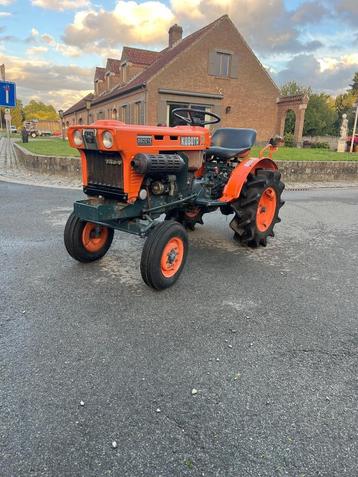 *prachtige kubota b6001 17pk 3cil minitractor wielgewichten* beschikbaar voor biedingen