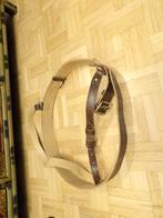 Sam brown officieren riem, Ophalen