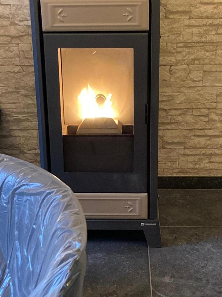 Pelletkachel te koop, Huis en Inrichting, Kachels, Zo goed als nieuw, Vrijstaand, Pelletkachel, Overige brandstoffen, Ophalen