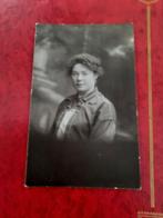 foto vrouw 1918, Verzamelen, Foto's en Prenten, Gebruikt, Foto, Ophalen of Verzenden, Voor 1940