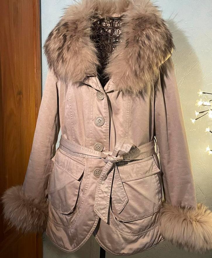 Caroline Biss 38/40 prachtige trenchcoat, Kleding | Dames, Jassen | Winter, Zo goed als nieuw, Maat 38/40 (M), Beige, Ophalen of Verzenden