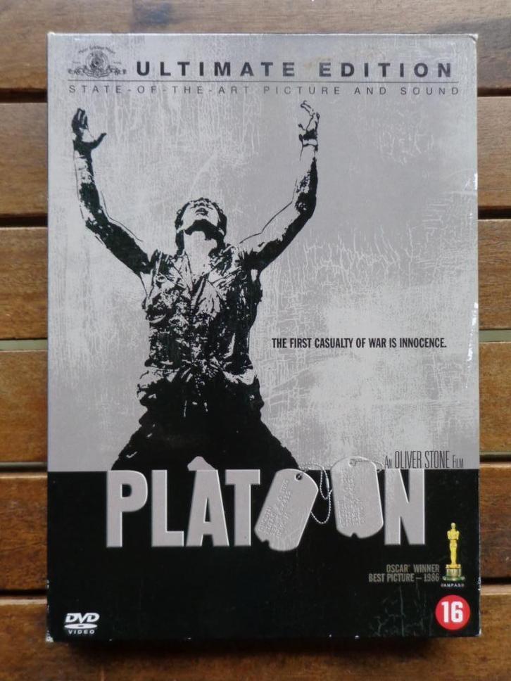 )))  Platoon  // Oliver Stone  (((, CD & DVD, DVD | Aventure, Comme neuf, À partir de 16 ans, Enlèvement ou Envoi