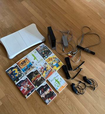 Console Wii + accessoires + 10 jeux