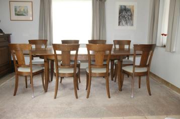 eettafel beschikbaar voor biedingen