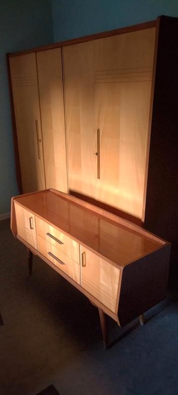 Vintage kleerkast en commode v-form, Enlèvement, Utilisé
