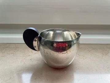 Verzilverde FLOREAT SET beschikbaar voor biedingen