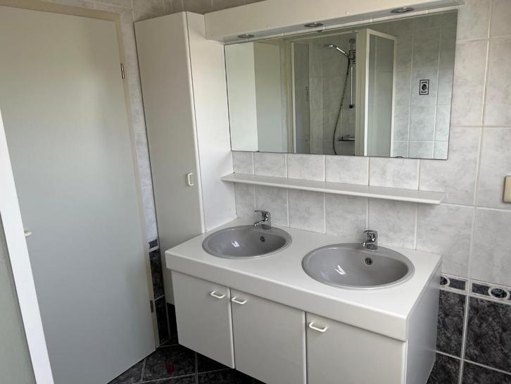 GRATIS badkamermeubel + toebehoren, wordt gedemonteerd, Huis en Inrichting, Badkamer | Badkamermeubels, Gebruikt, Wastafelkast