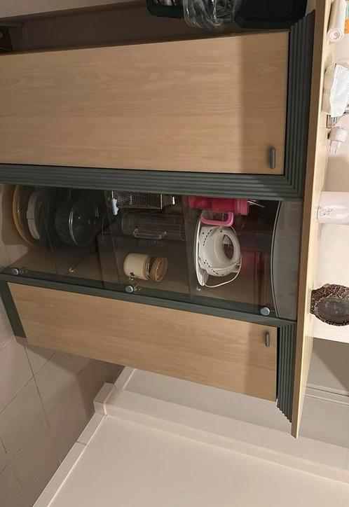 Mooie vitrinekast, Huis en Inrichting, Kasten | Vitrinekasten, Zo goed als nieuw, Glas, Ophalen