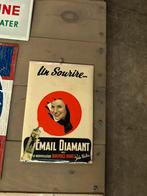 Plaque publicitaire ancienne – ÉMAIL DIAMANT – “Un Sourire…”, Enlèvement ou Envoi, Comme neuf