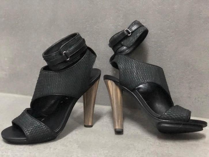 Schoenen BCBGMAXAZRIA maat 36,5, Kleding | Dames, Schoenen, Zo goed als nieuw, Zwart, Ophalen of Verzenden