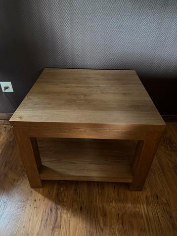 Massief bijzettafeltje in teak beschikbaar voor biedingen