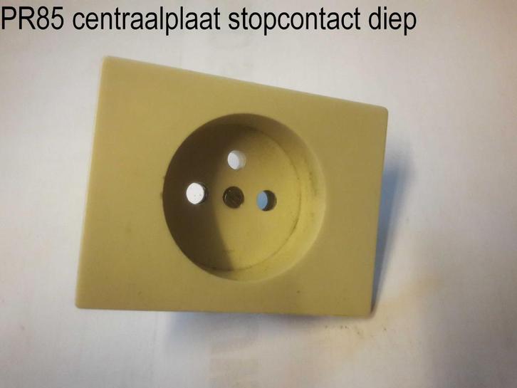 Niko PR85 materiaal, Doe-het-zelf en Bouw, Elektriciteit en Kabels, Gebruikt, Overige typen, Ophalen of Verzenden