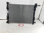 RADIATEUR Dacia Duster (SR) (01-2017/03-2024) (214100078R), Gebruikt, Dacia