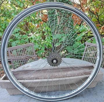 Vintage achterwiel racefiets  beschikbaar voor biedingen