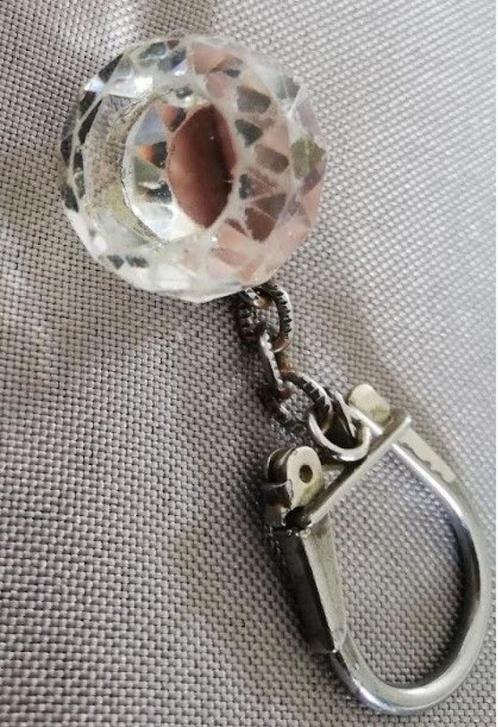 Porte-clefs avec boule à facettes en cristal Swarovski à eff, Verzamelen, Swarovski, Nieuw, Overige typen, Ophalen of Verzenden