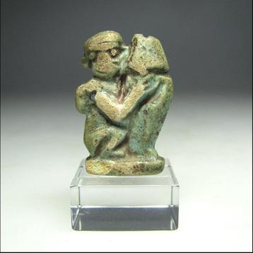 Egypte Prachtige faience Ithyphallic figuur beschikbaar voor biedingen