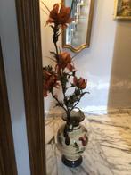 Vintage kan met prachtige kunstbloemen, Ophalen