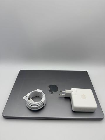 MacBook Pro 14” – M1 Pro 10-Core, 16GB, 512GB - 99% batterij beschikbaar voor biedingen