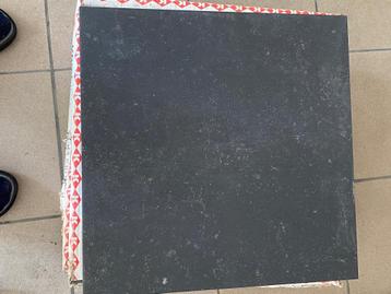 Nieuwe vloertegels 45x45 beschikbaar voor biedingen