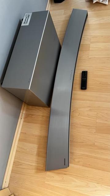 barre de son samsung incurvé modèle : hw j7501 beschikbaar voor biedingen