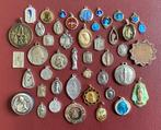 45 religieuze medailles Emaille-Zilver-Brons-koper enz, Antiek en Kunst, Ophalen of Verzenden