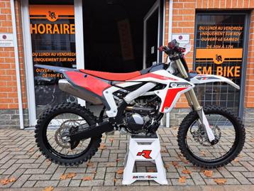 FANTIC XXF 250 UIT 2022 MET 9.00 UUR! + NIEUWE PLASTIC KIT  beschikbaar voor biedingen