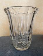 Mooie grote glazen decoratief geslepen glas vaas, Ophalen