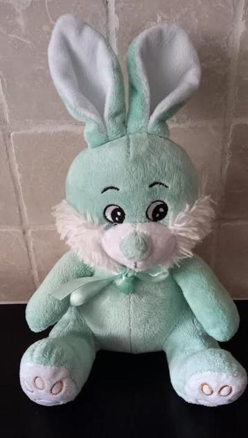knuffel konijn groen beschikbaar voor biedingen