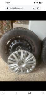 4 pneus avec enjoliveur, Autos : Pièces & Accessoires, Pneus & Jantes, Enlèvement, Pneus hiver, Pneu(s)