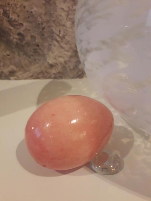 Roze marmeren ei, Verzamelen, Mineralen en Fossielen, Ophalen