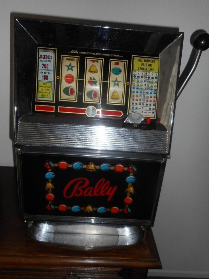 AANGEBODEN ZELDZAME BALLY EENARMIGE BANDIET., Verzamelen, Automaten | Gokkasten en Fruitautomaten, Gebruikt, Euro, Met sleutels