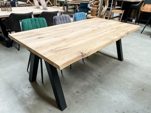 Eettafel - Tafelblad massief eiken - Boomstamkant, Huis en Inrichting, Tafels | Eettafels, Nieuw, 50 tot 100 cm, 200 cm of meer