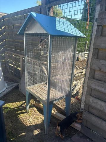 vogelkooi beschikbaar voor biedingen