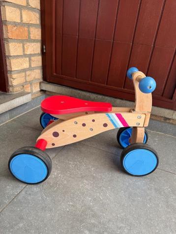 Loopfiets hout beschikbaar voor biedingen