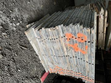 STEENSCHOTTEN HOUTEN PANELEN beschikbaar voor biedingen