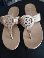 Nieuwe goudkleurige slippers, Ophalen, Nieuw, Slippers