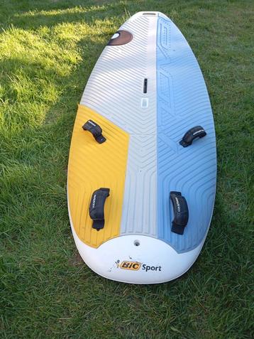 Windsurf BIC NOVA beschikbaar voor biedingen