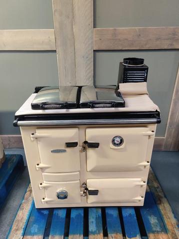 Rayburn 216SFW Houtgestookt fornuis met boiler beschikbaar voor biedingen