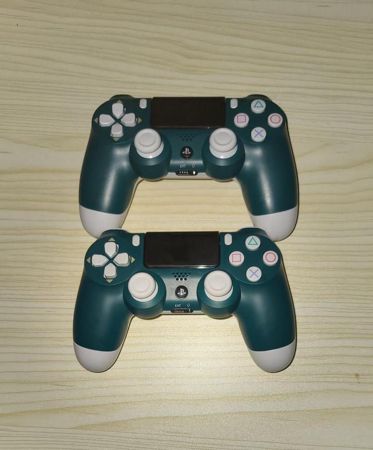 Ps4 controller, Games en Spelcomputers, Spelcomputers | Sony Consoles | Accessoires, Zo goed als nieuw, Controller, Ophalen of Verzenden