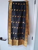 Grote oosterse zijden sjaal nieuw, Kleding | Dames, Ophalen of Verzenden, Sjaal