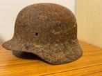 Duitse helm decals WO2 bodevondst, Ophalen of Verzenden, Helm of Baret, Landmacht