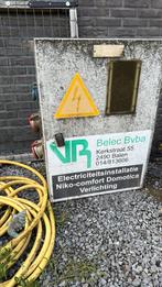 Werfkast, Doe-het-zelf en Bouw, Elektriciteit en Kabels, Ophalen, Gebruikt
