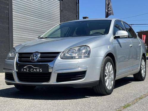 Volkswagen Jetta 1.6 CR TDi Comfortline DPF * CLIM + GPS + G, Auto's, Volkswagen, Bedrijf, Te koop, Jetta, ABS, Airbags, Airconditioning